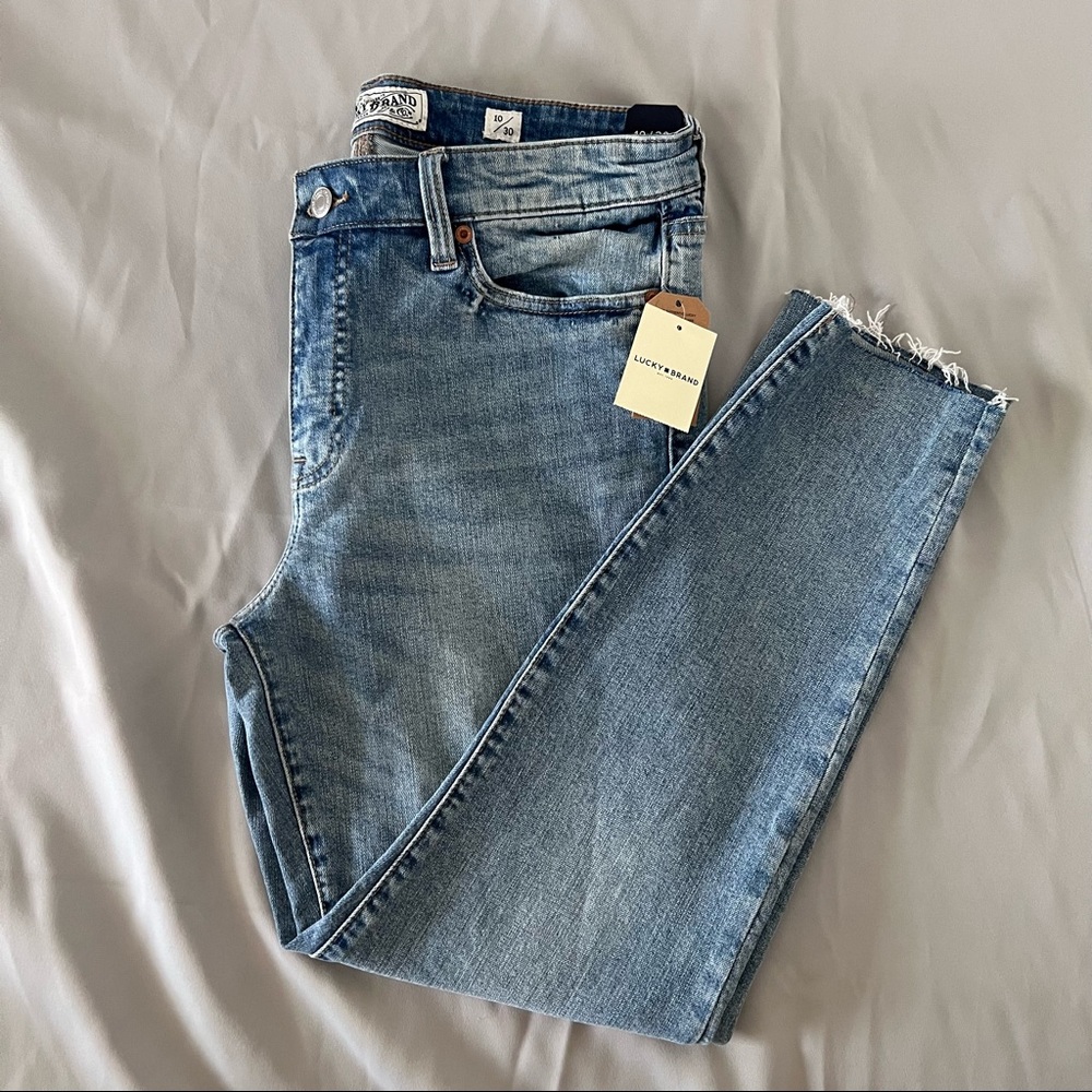 Lucky Brand Mid arise Ava Crop Jeans